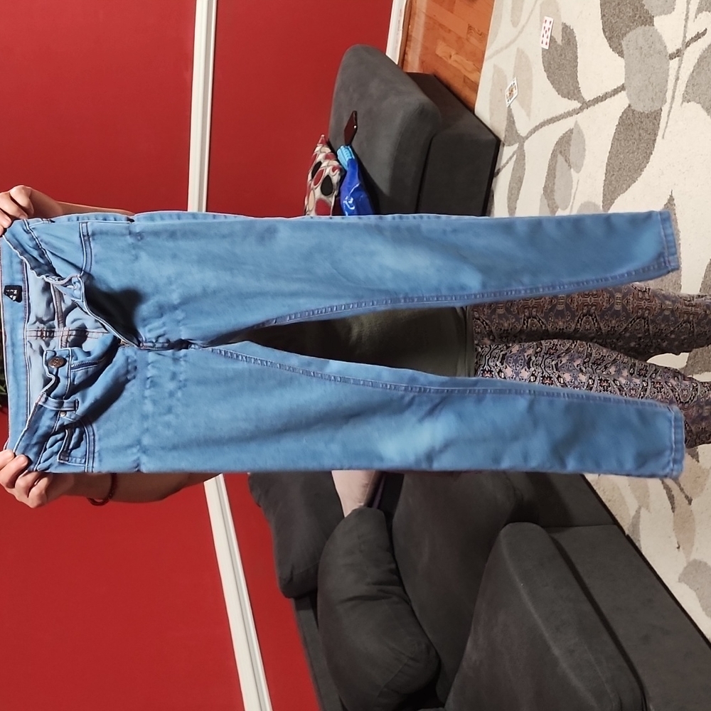 Jeans 👖 - Picture 2 of 3